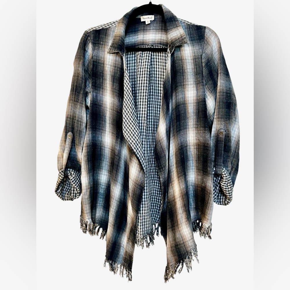 Hem & Thread Gray Tan Plaid Fringe Hem Shirt Jacket Size M Lightweight